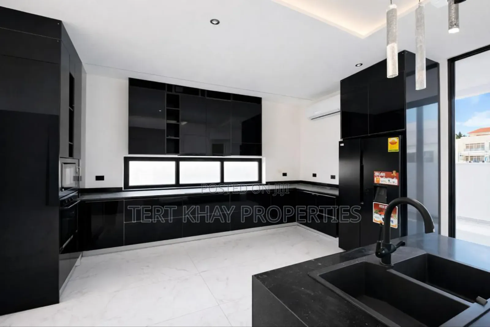 6bdrm House in Adjiriganor, East Legon for sale
