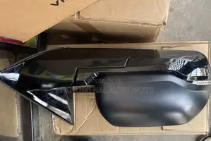 Toyota Tundra 2022-2025 Side Mirror With Light and Sensor One Side