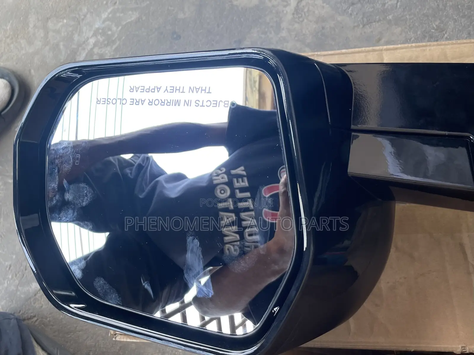 Toyota Tundra 2022-2025 Side Mirror With Light and Sensor One Side