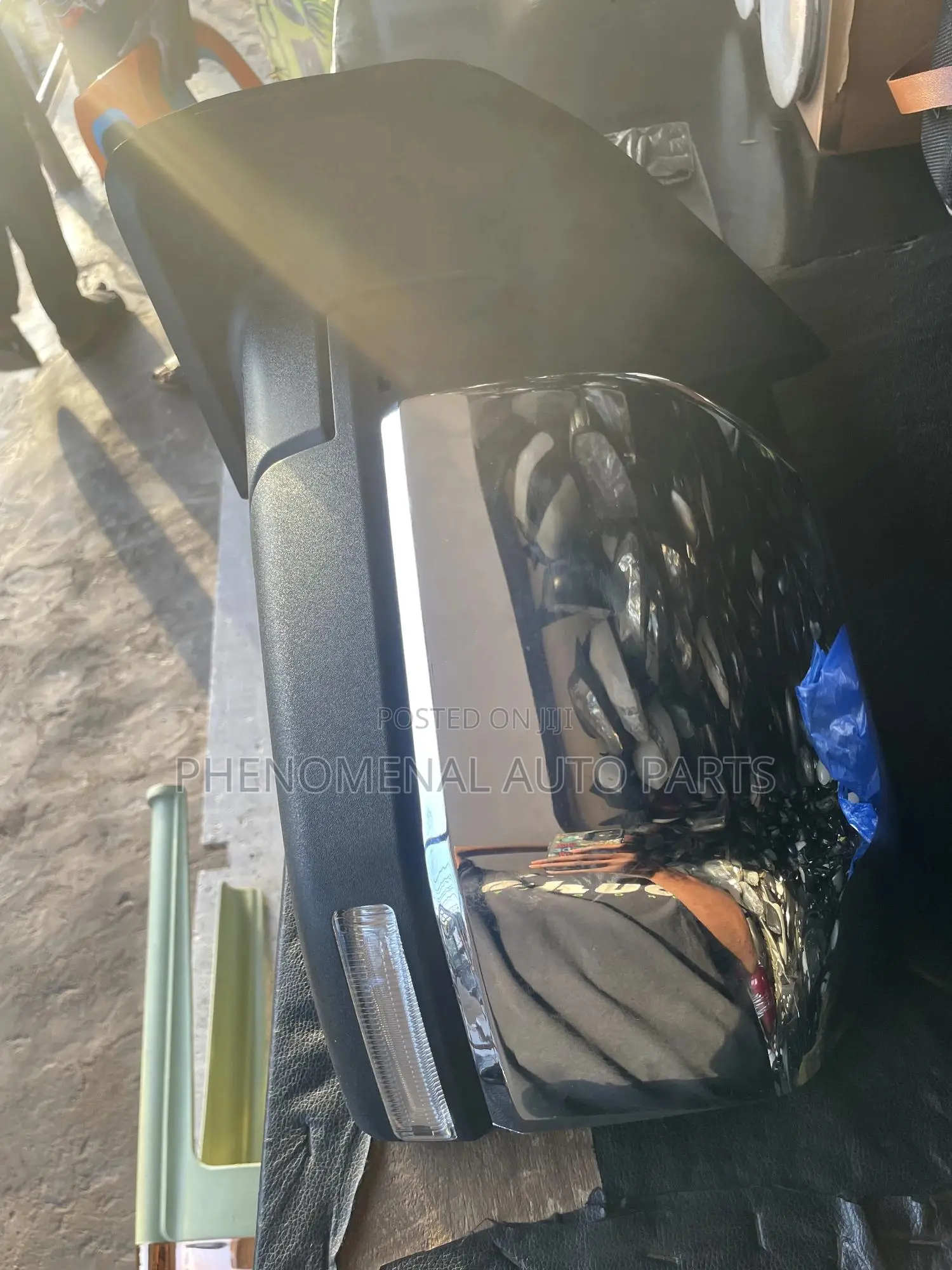 Ford F150 2016-2020 Chrome Side Mirror With Sensor and Light