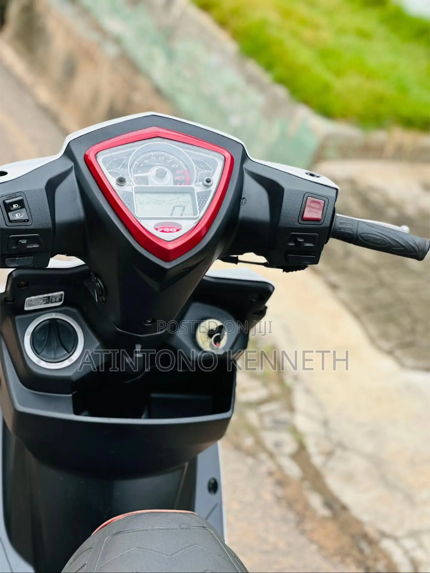 Piaggio Scooter 2022 White