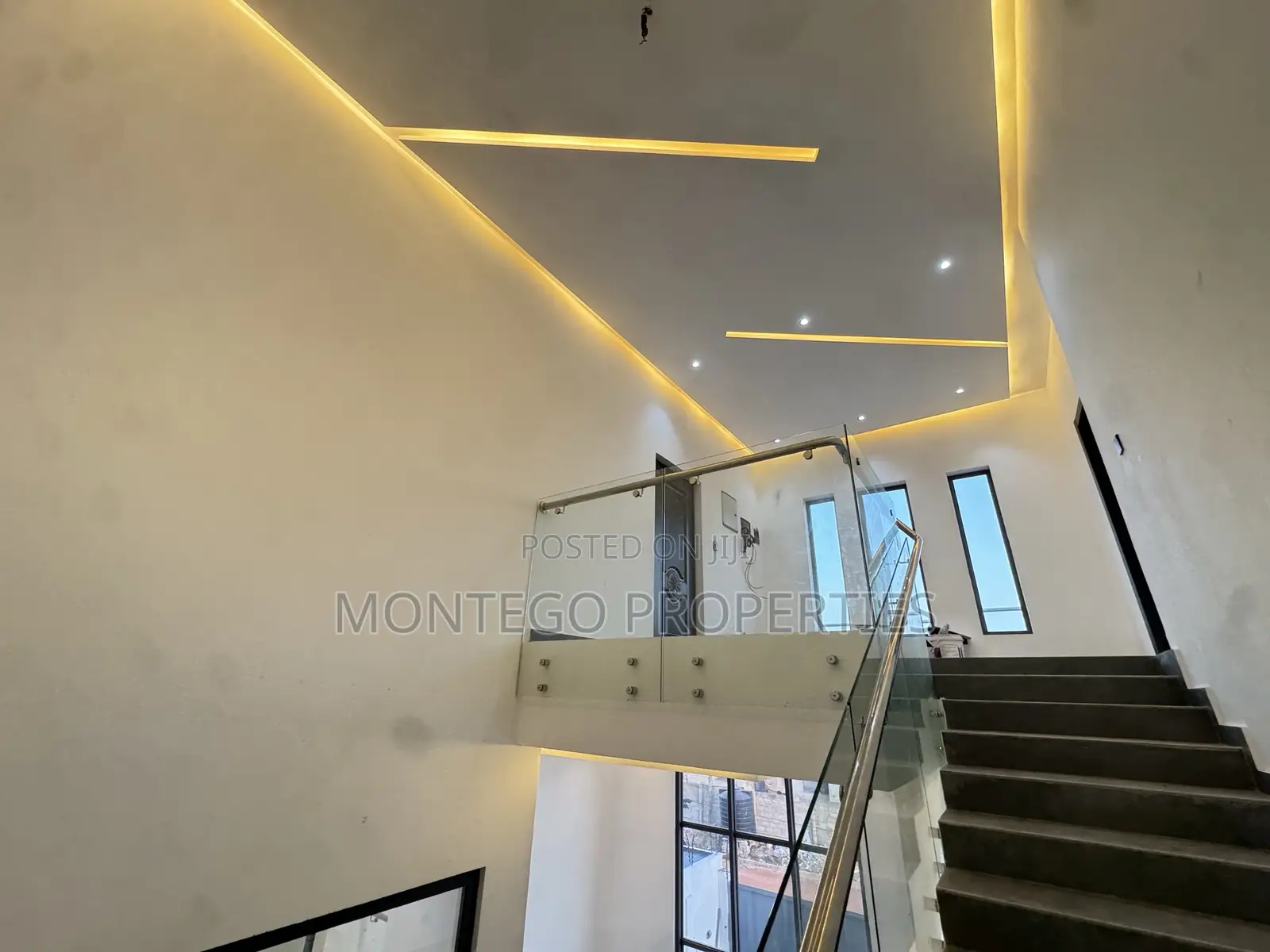 4bdrm House in East Legon, Adjiriganor for sale