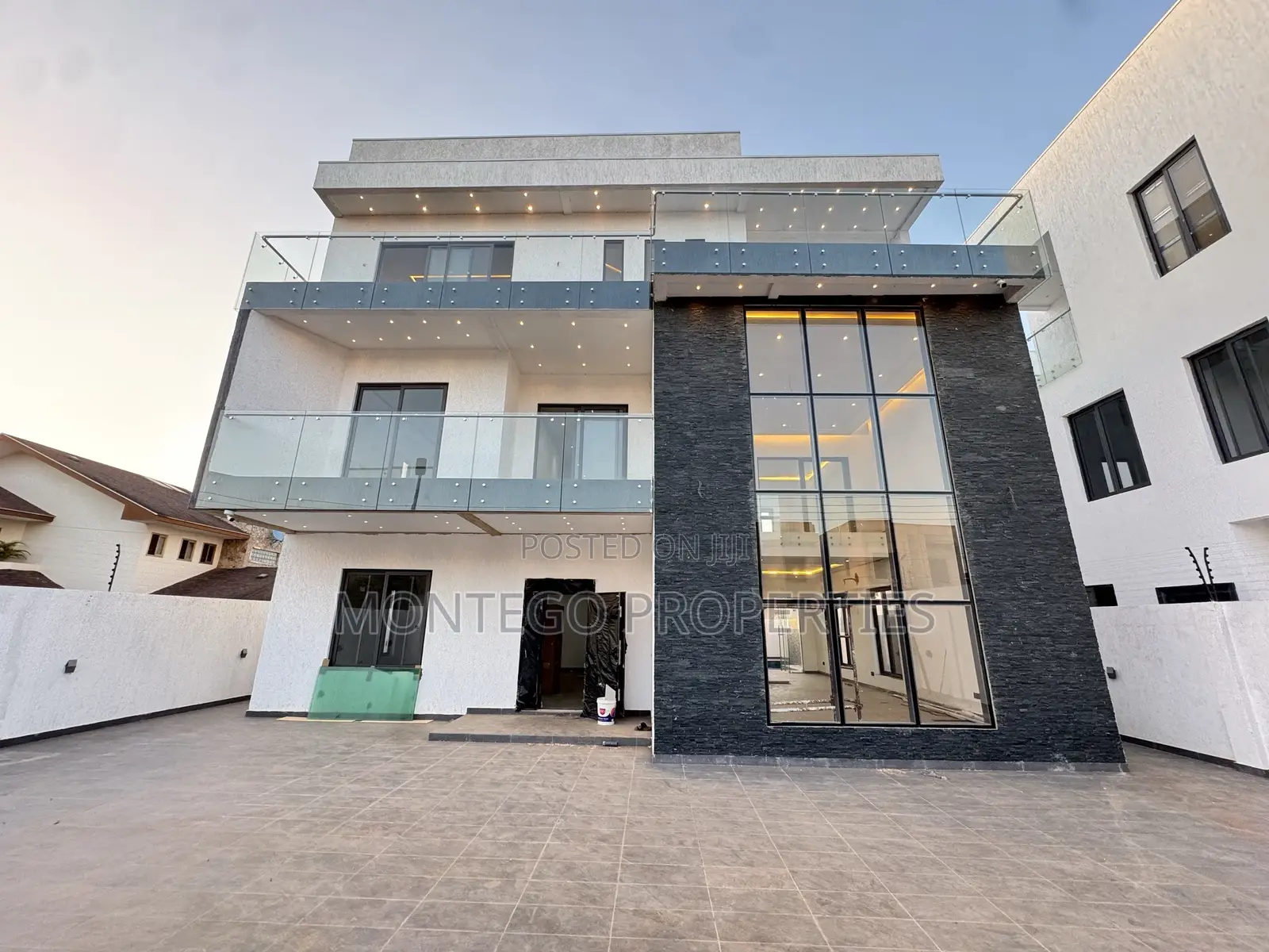 4bdrm House in East Legon, Adjiriganor for sale