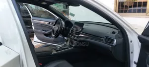 Honda Accord Sport 2018 White