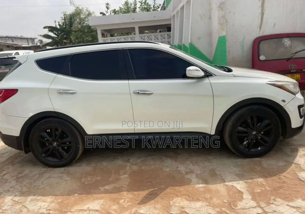 Hyundai Santa Fe 2014 White