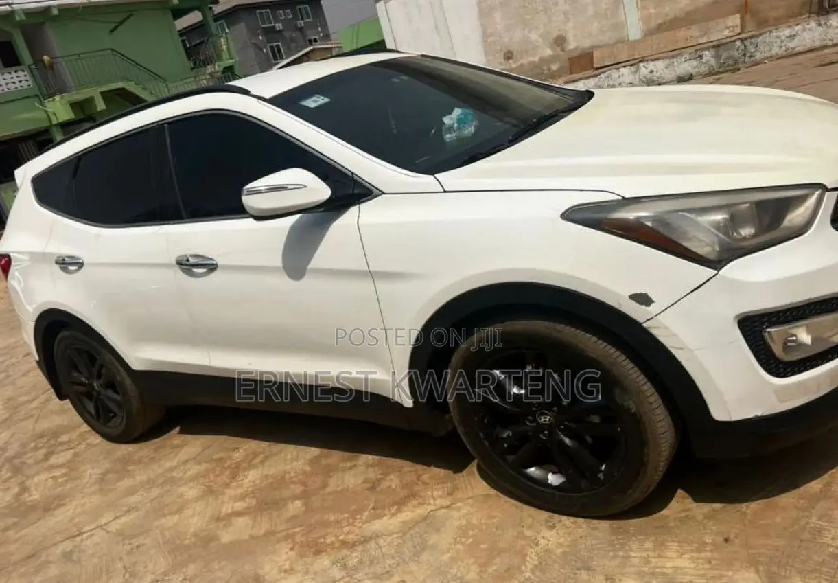 Hyundai Santa Fe 2014 White