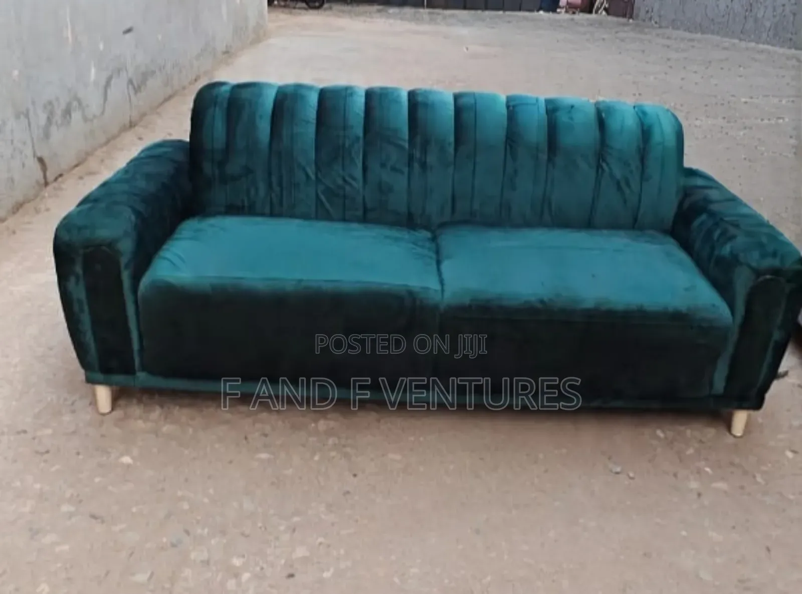 Emerald Velvet 2‐Seater Sofa