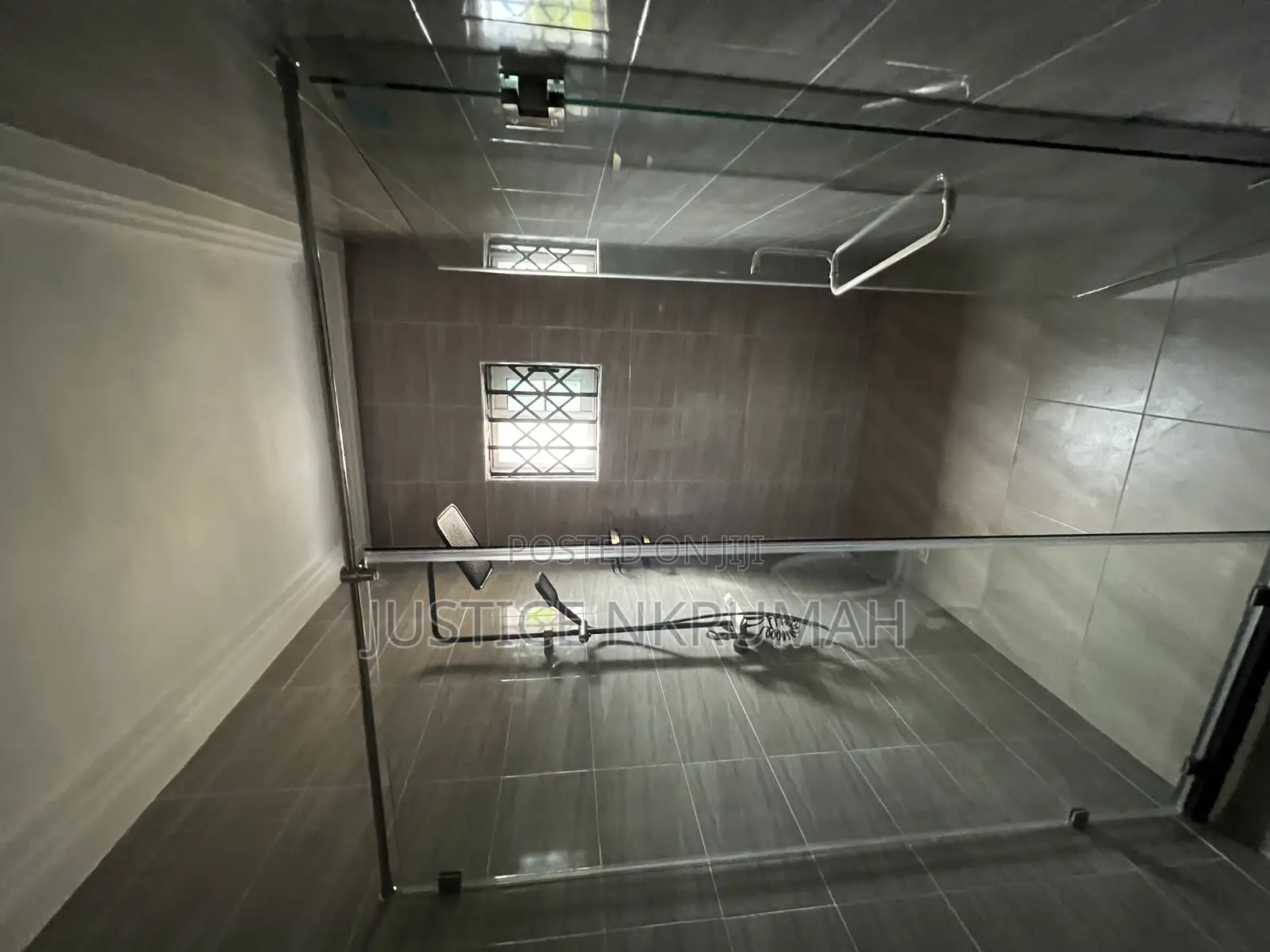 1bdrm Apartment in Mr Justice Estate, Top Base for rent