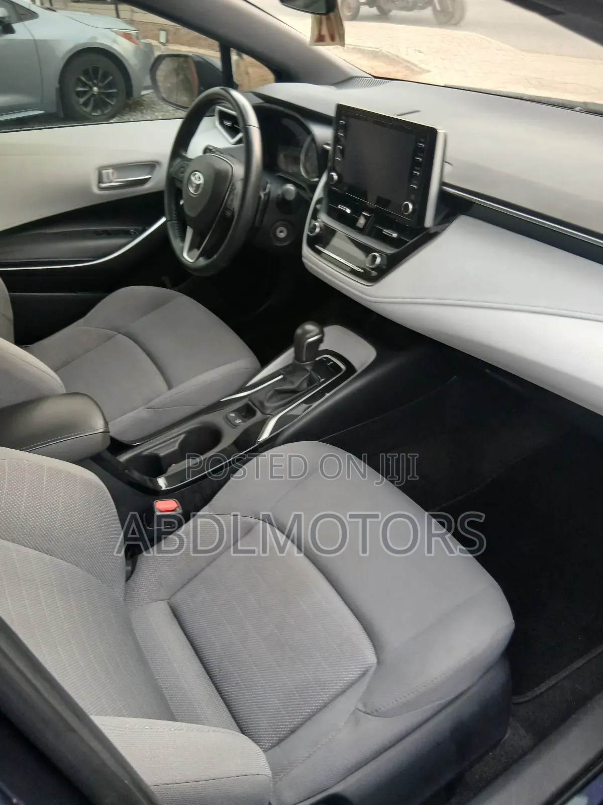 Toyota Corolla SE 2020 Blue