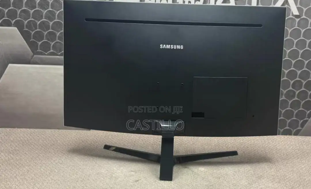 32 Samsung Odyssey G5 Gaming Monitor