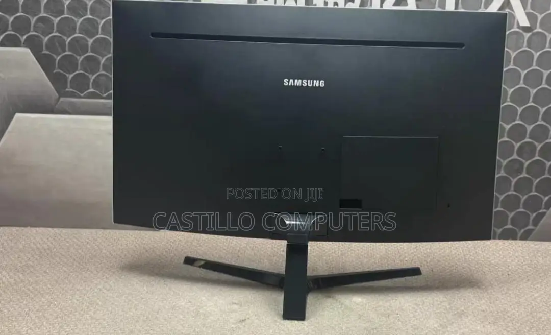 32 Samsung Odyssey G5 Gaming Monitor