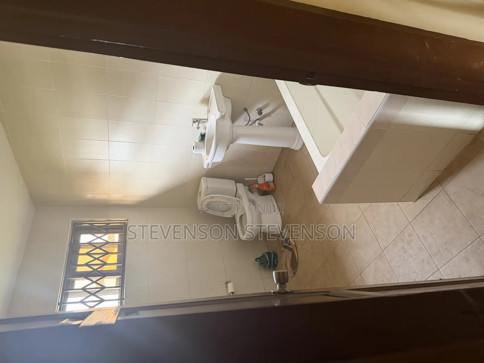 6bdrm House in Hfc, Spintex for sale