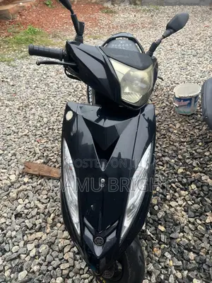 Yamaha 2019 Black