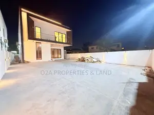 4bdrm House in Sakumon Estate, Baatsona Total for sale
