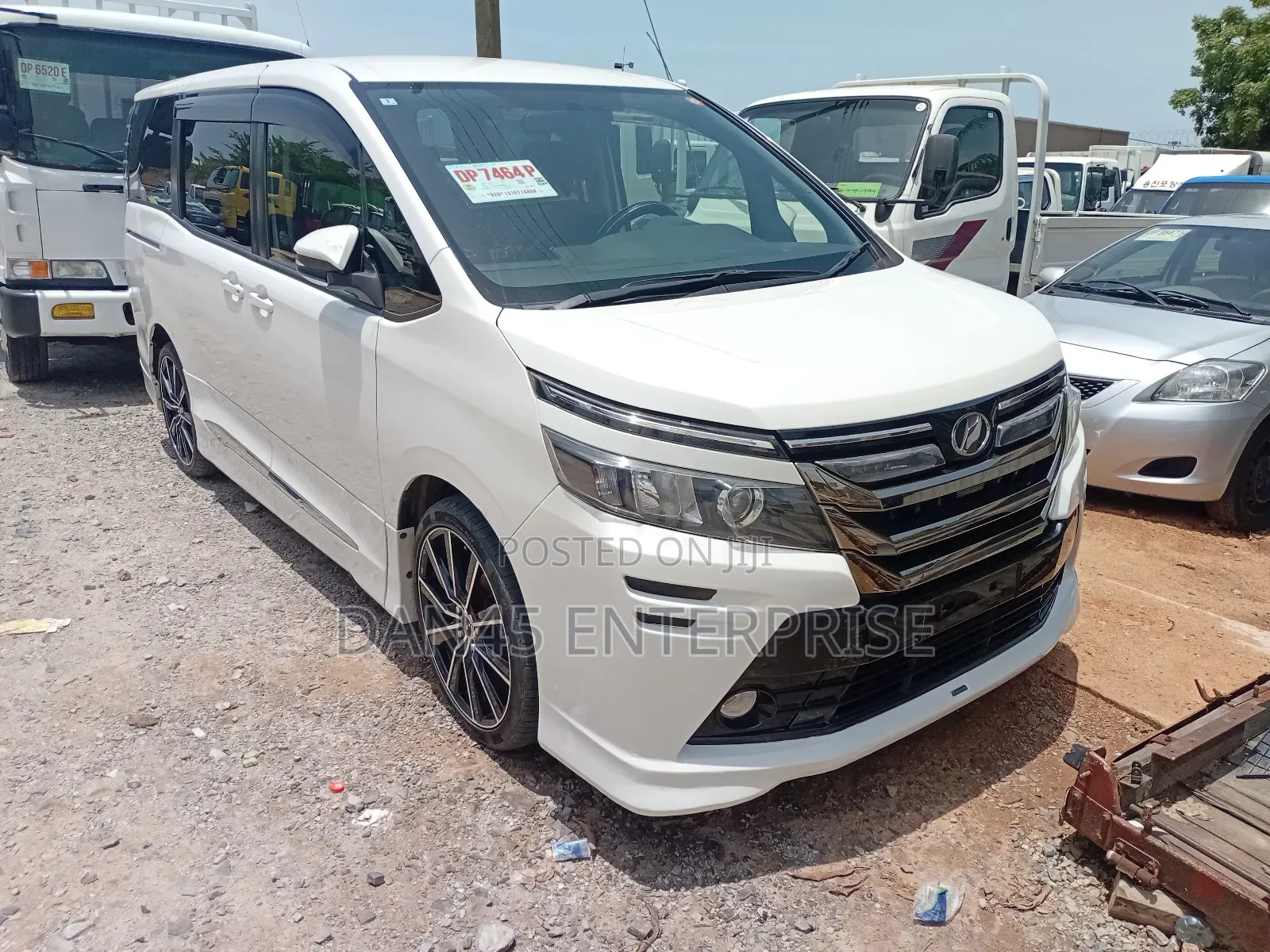 Toyota Voxy 2015 White