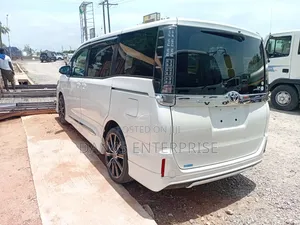 Toyota Voxy 2015 White