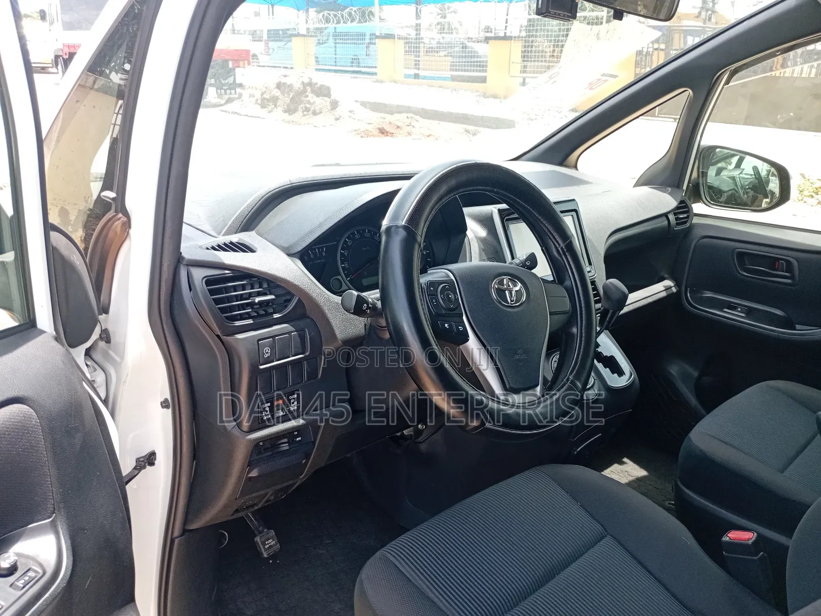 Toyota Voxy 2015 White