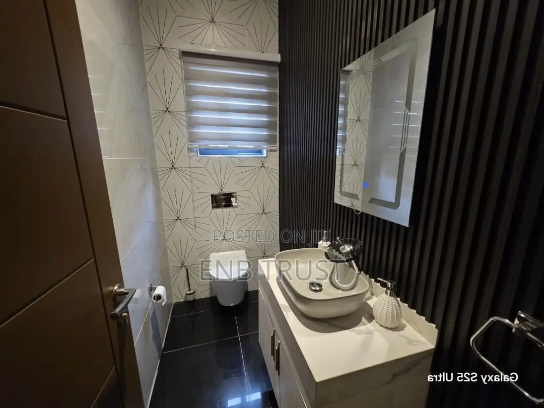 Furnished 5bdrm Townhouse / Terrace in Airport West for rent