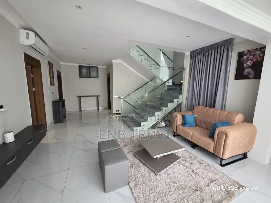 Furnished 5bdrm Townhouse / Terrace in Airport West for rent