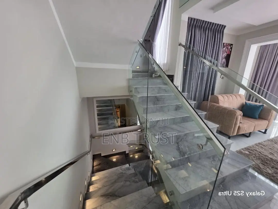 Furnished 5bdrm Townhouse / Terrace in Airport West for rent