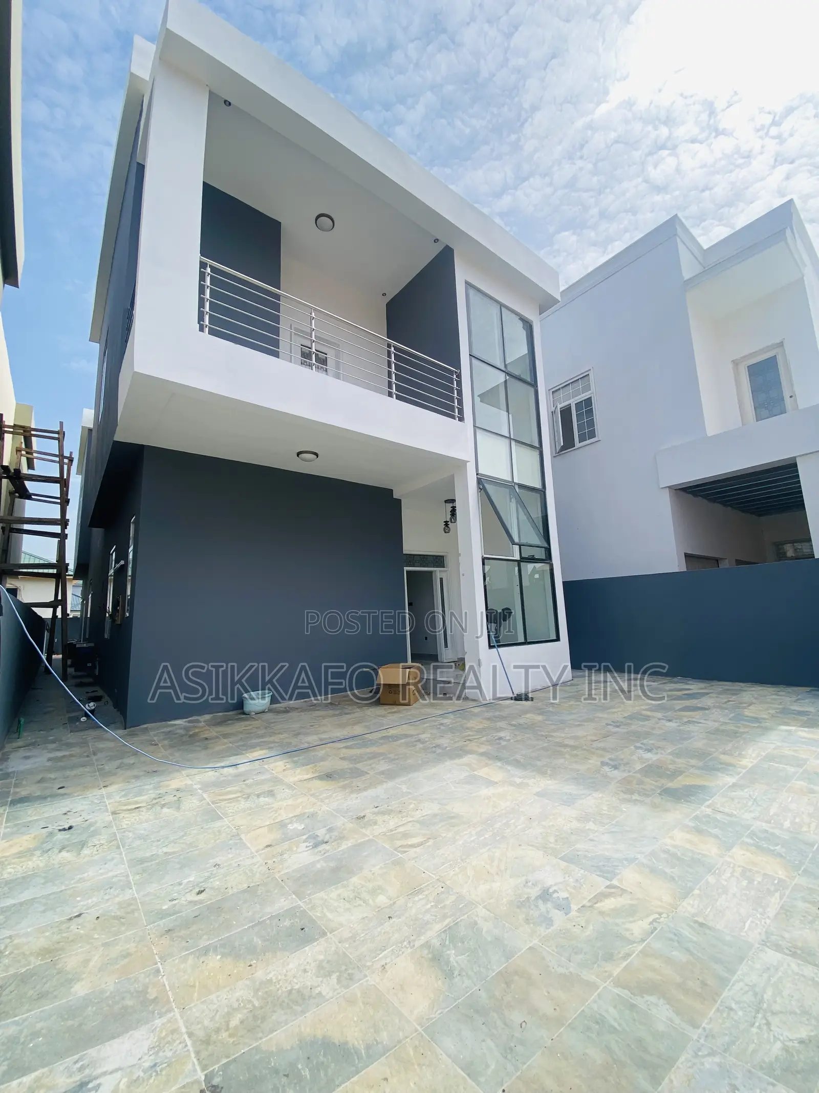 4bdrm Duplex in Manet Junction, Spintex for sale