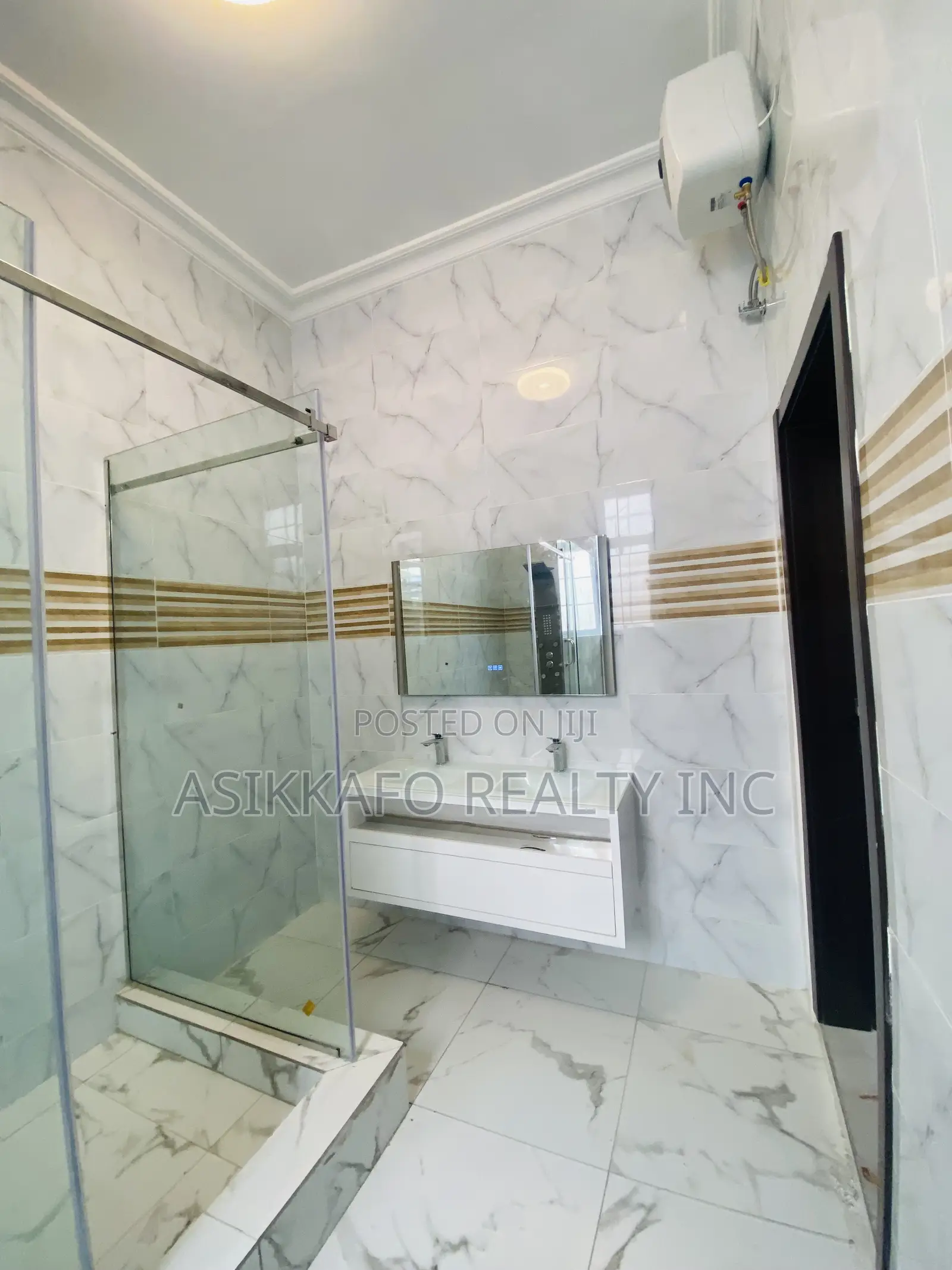4bdrm Duplex in Manet Junction, Spintex for sale
