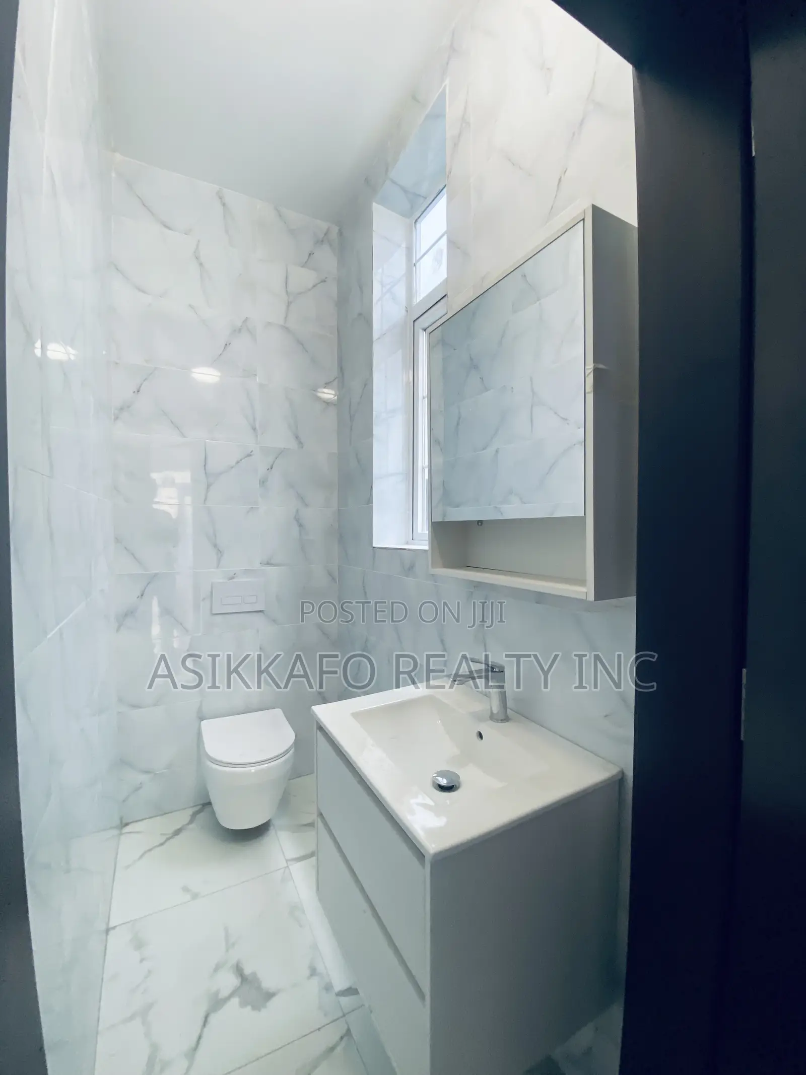 4bdrm Duplex in Manet Junction, Spintex for sale