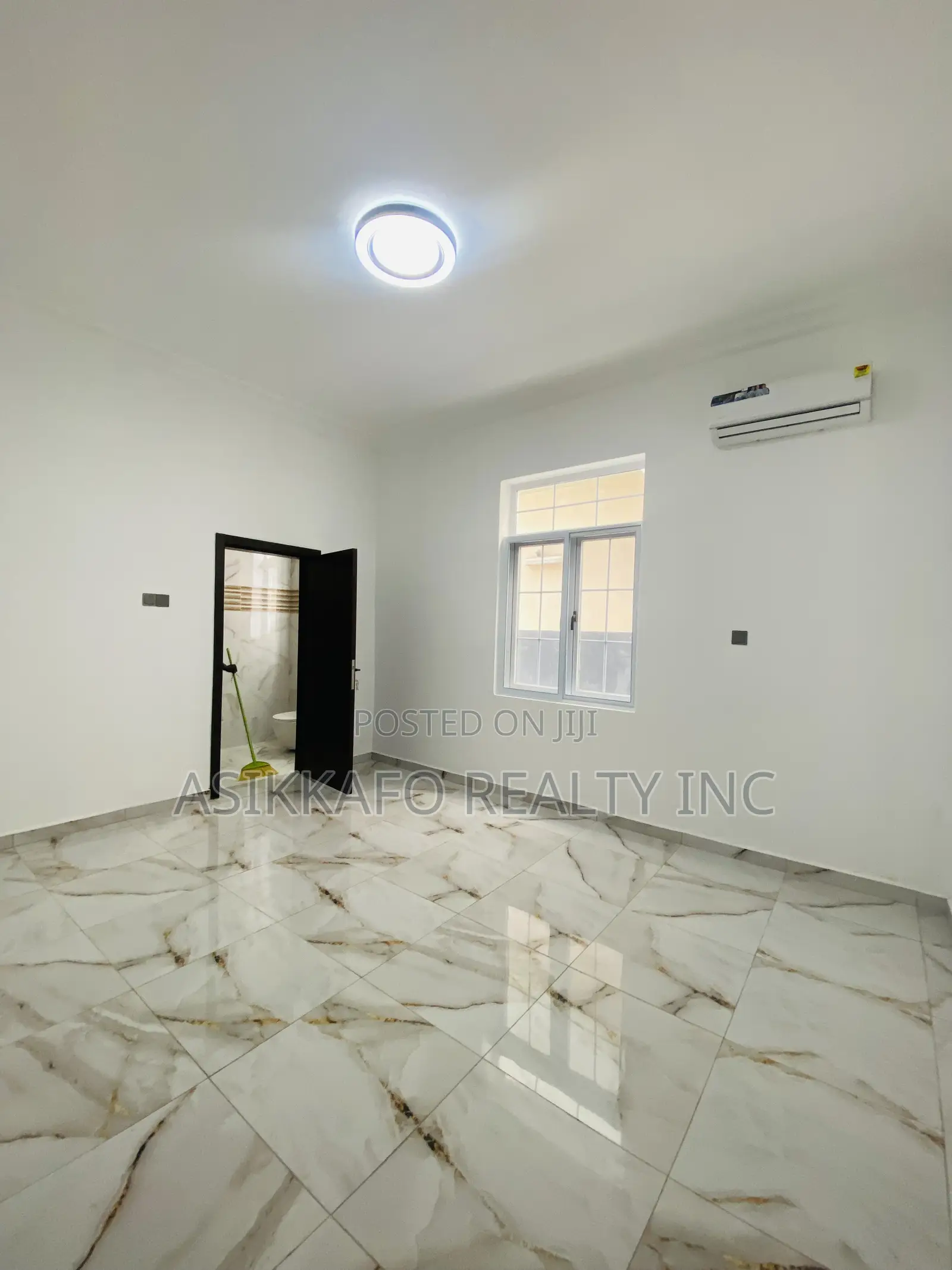 4bdrm Duplex in Manet Junction, Spintex for sale