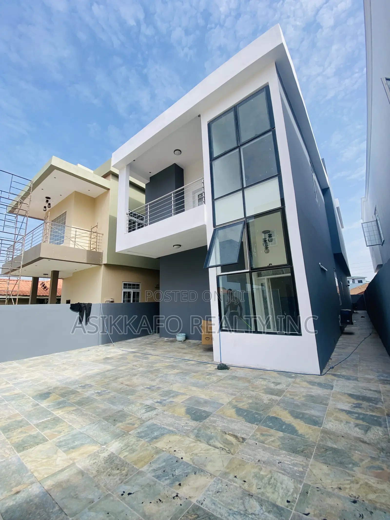 4bdrm Duplex in Manet Junction, Spintex for sale