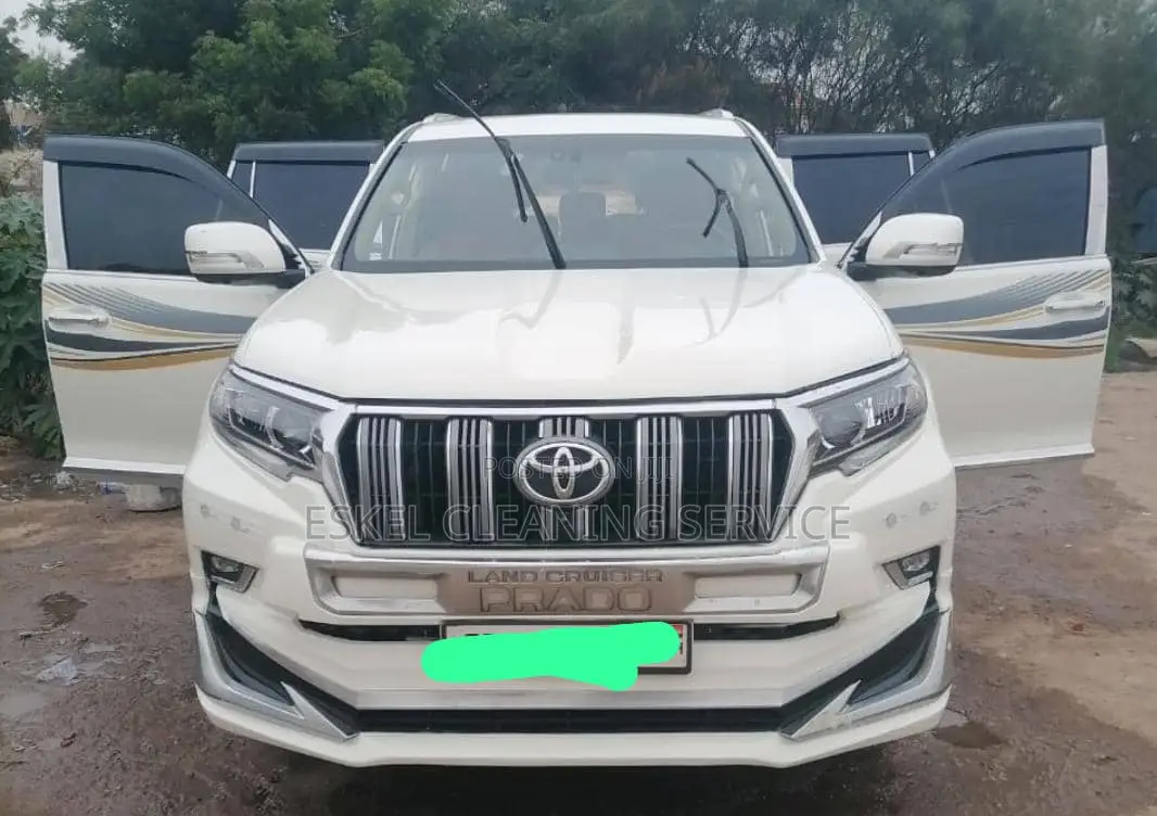 Land Cruiser for Rent, Comes With a Driver