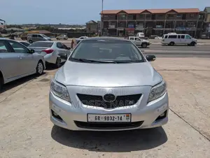 Toyota Corolla Base 4dr Sedan (1.8L 4cyl 5M) 2010 Silver