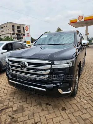Toyota Land Cruiser 2022 Black