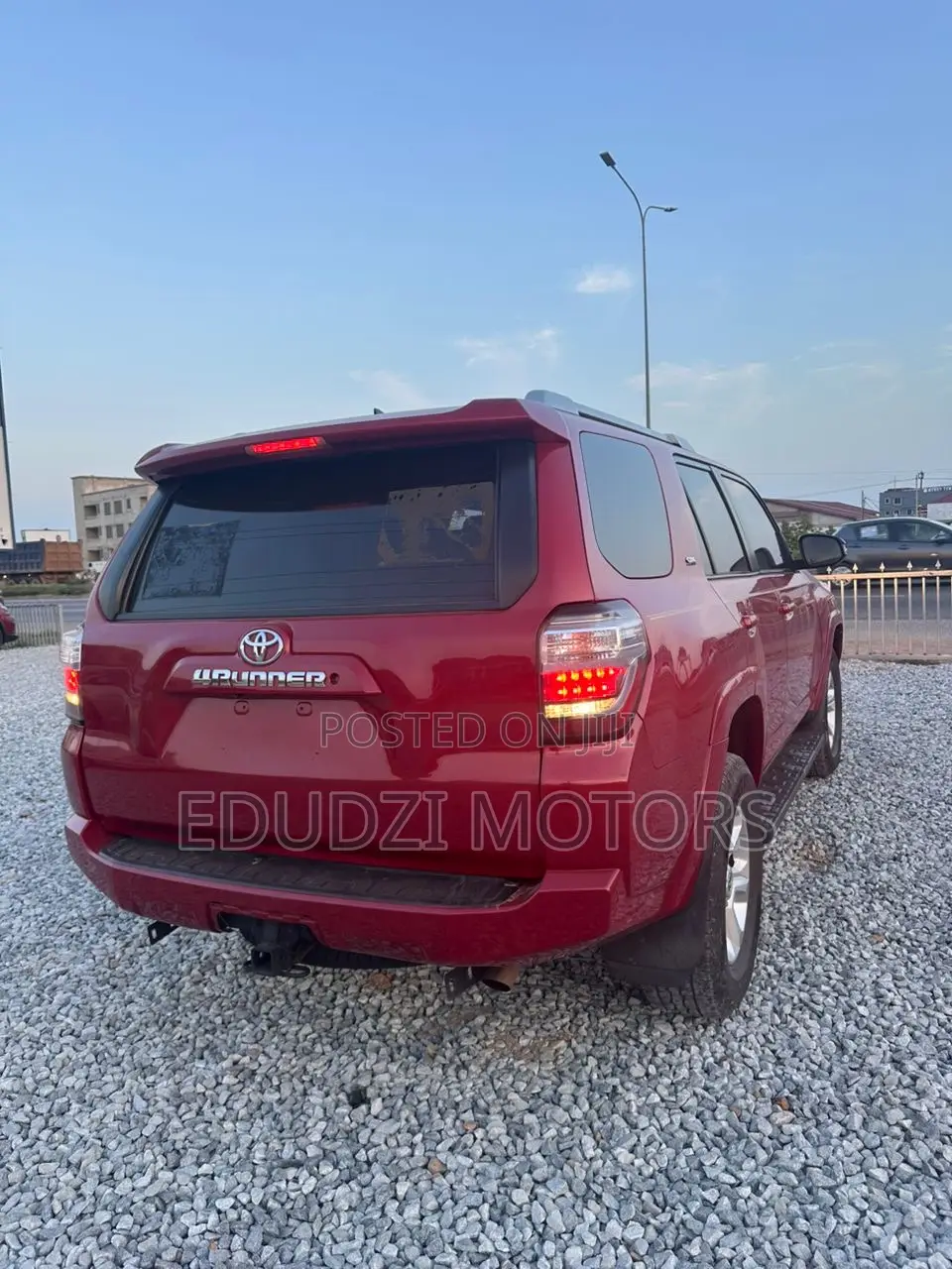 Toyota 4-Runner SR5 Premium 4dr 4x4 (4.0L 6cyl 5A) 2016 Red