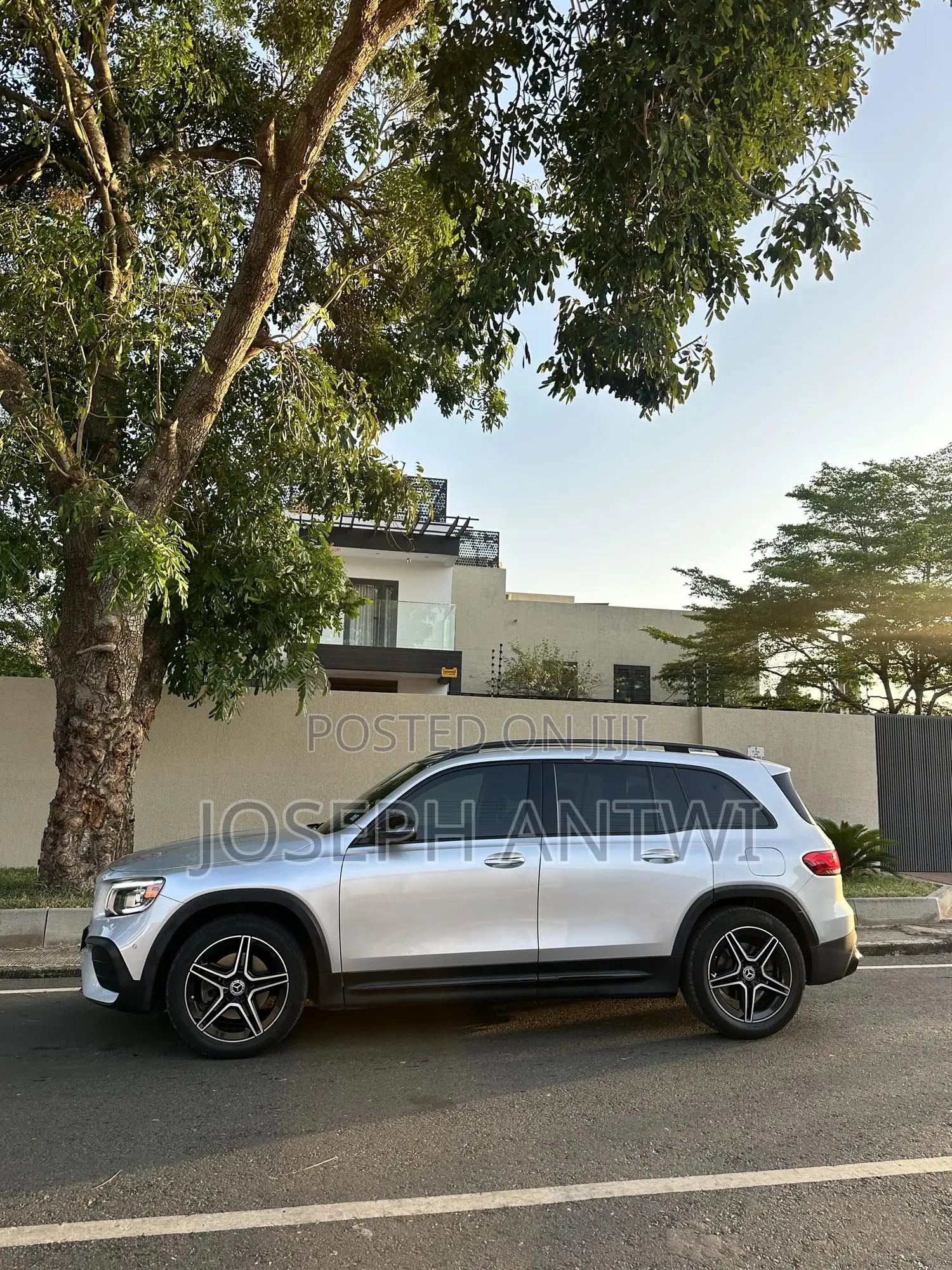Mercedes-Benz GLB-Class GLB 250 4MATIC 2021 Silver
