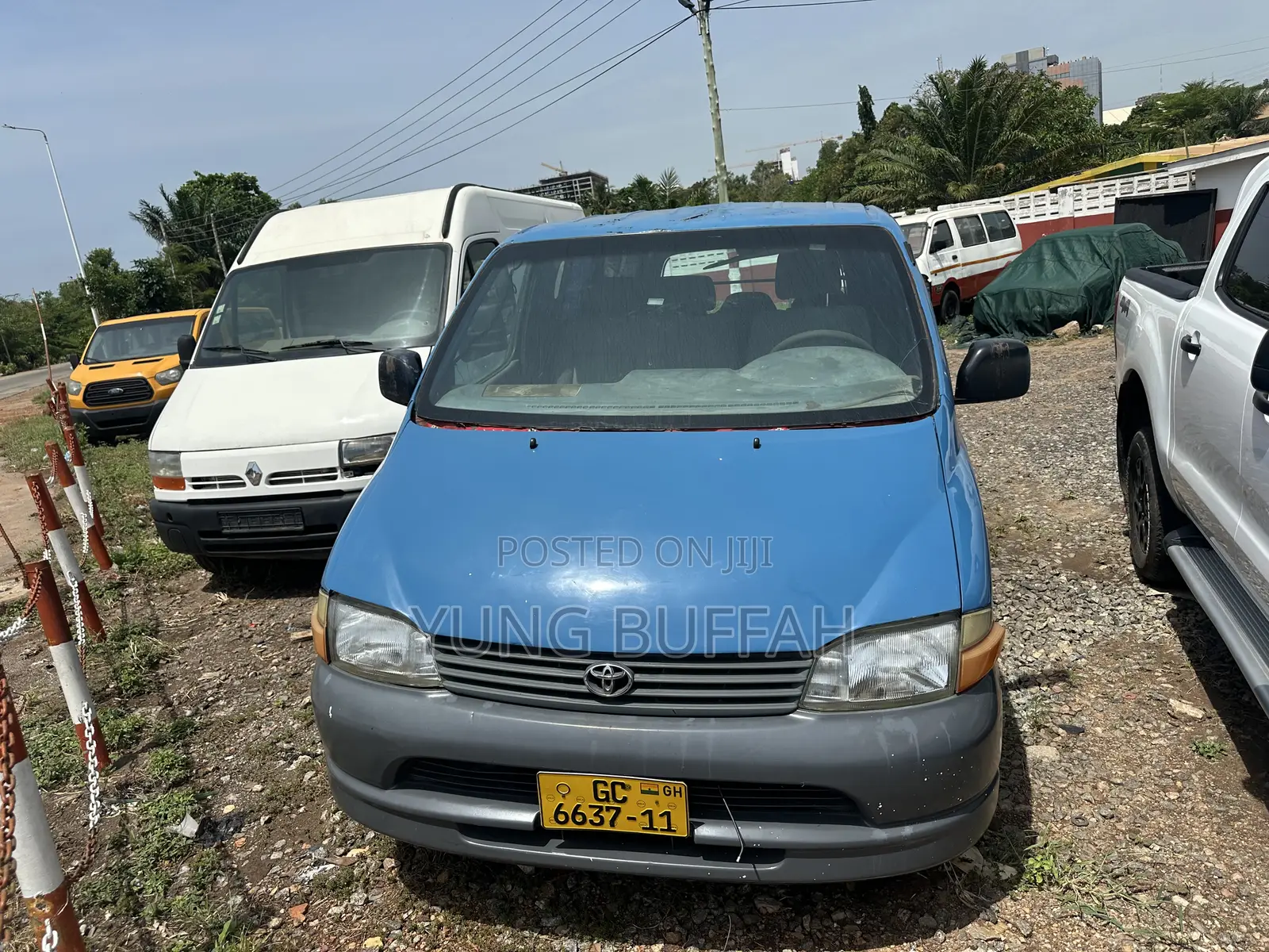 Toyota HiAce 2002 Blue