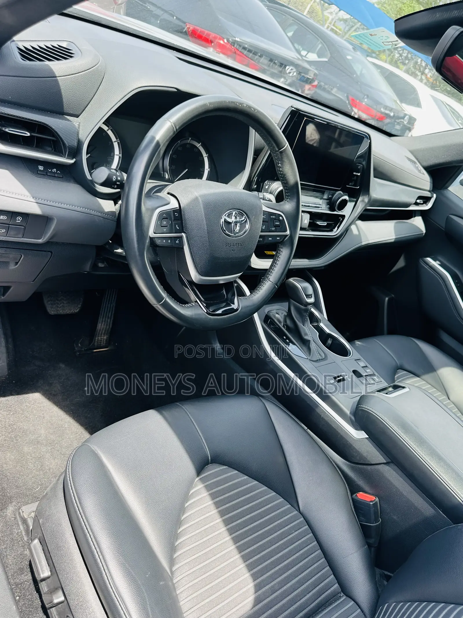 Toyota Highlander 2024 Silver