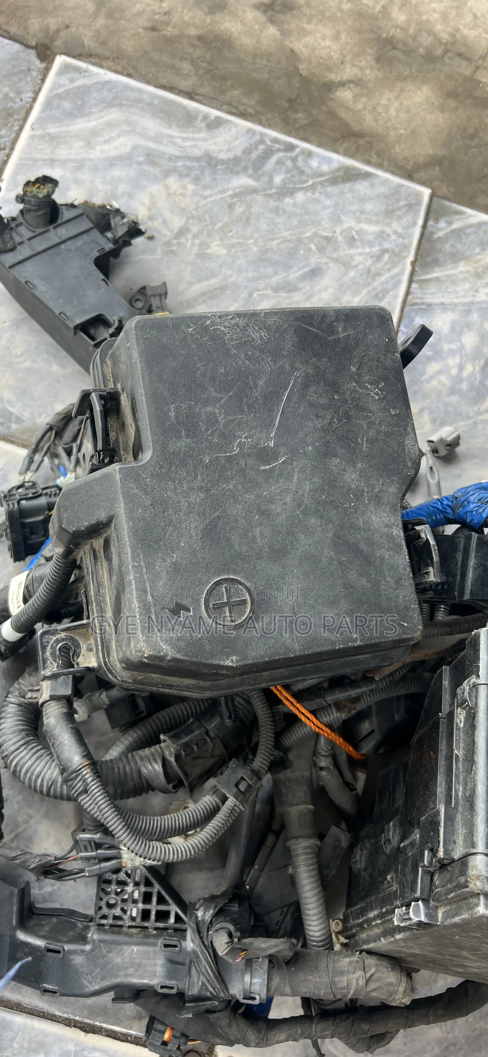 Tucson 2024 Engine Fuse Box