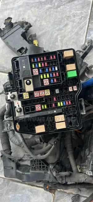 Tucson 2024 Engine Fuse Box