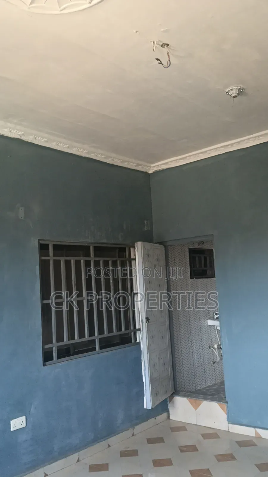 Mini Flat in Pillar 2 for rent
