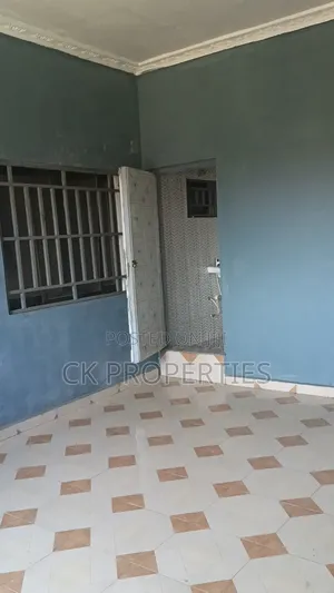 Mini Flat in Pillar 2 for rent