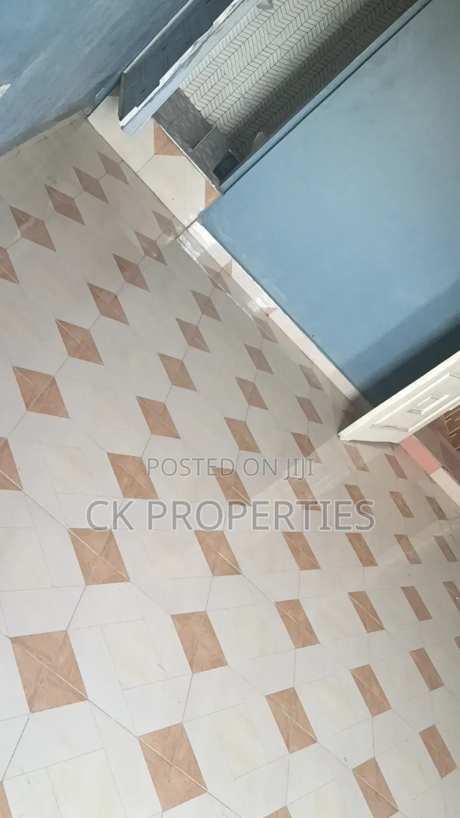 Mini Flat in Pillar 2 for rent