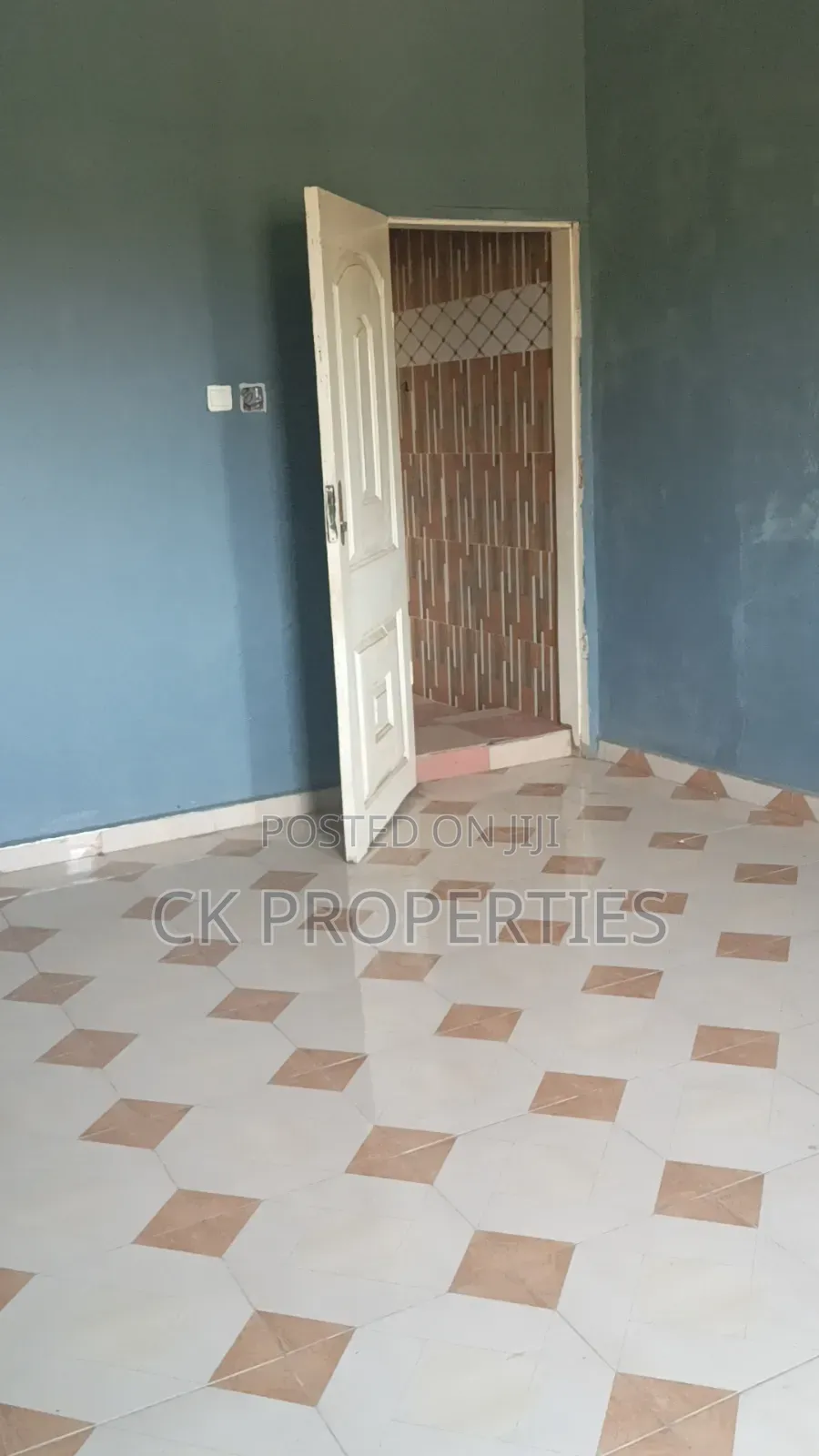 Mini Flat in Pillar 2 for rent