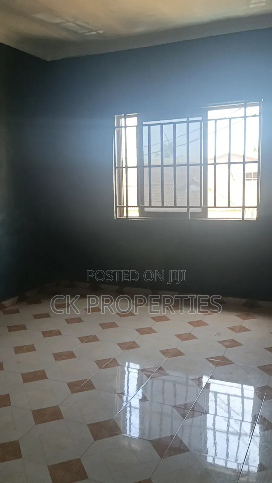 Mini Flat in Pillar 2 for rent