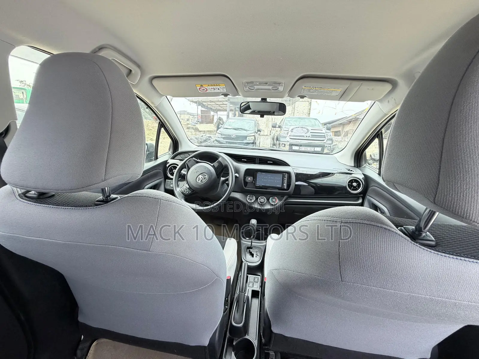 Toyota Vitz 1.3 FWD 5dr 2015 White