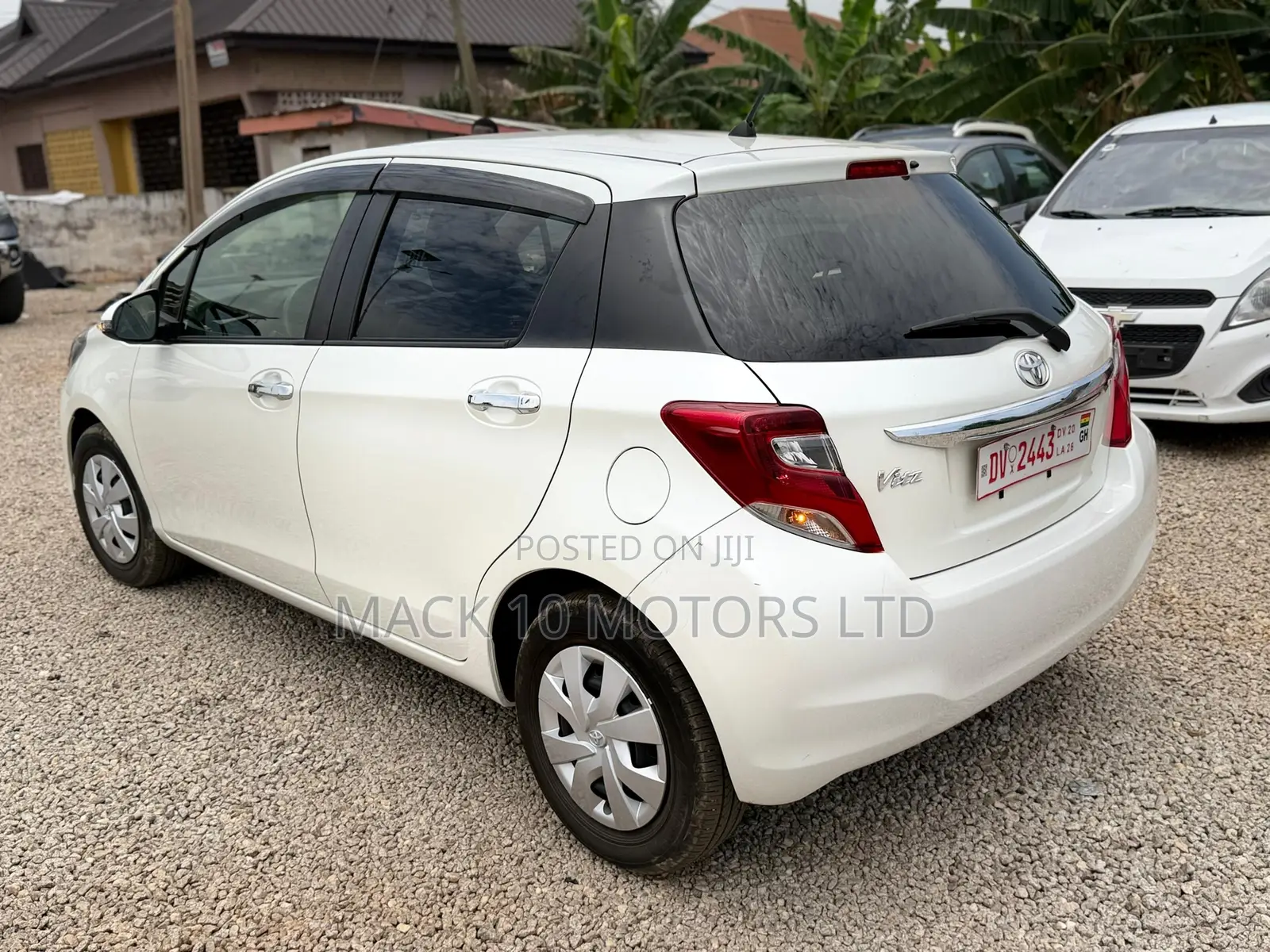 Toyota Vitz 1.3 FWD 5dr 2015 White