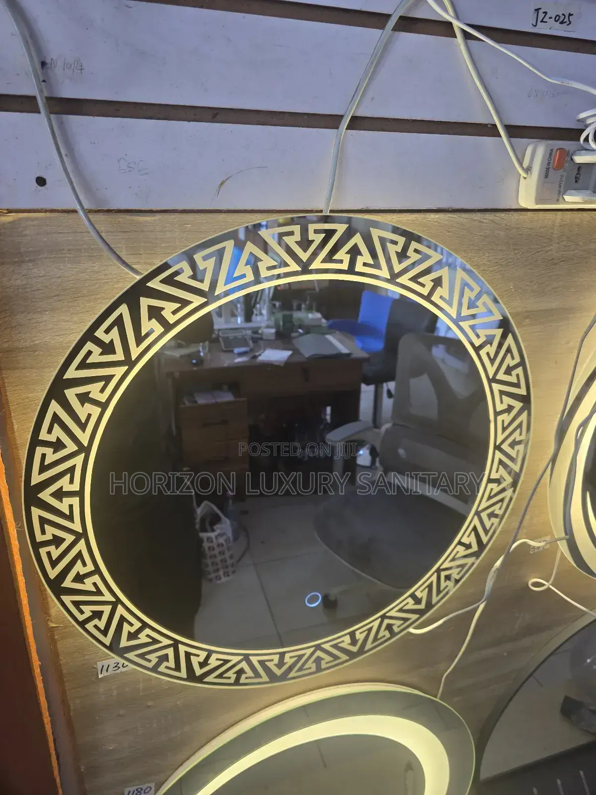 Exquisite Round Led Mirror 60×60cm