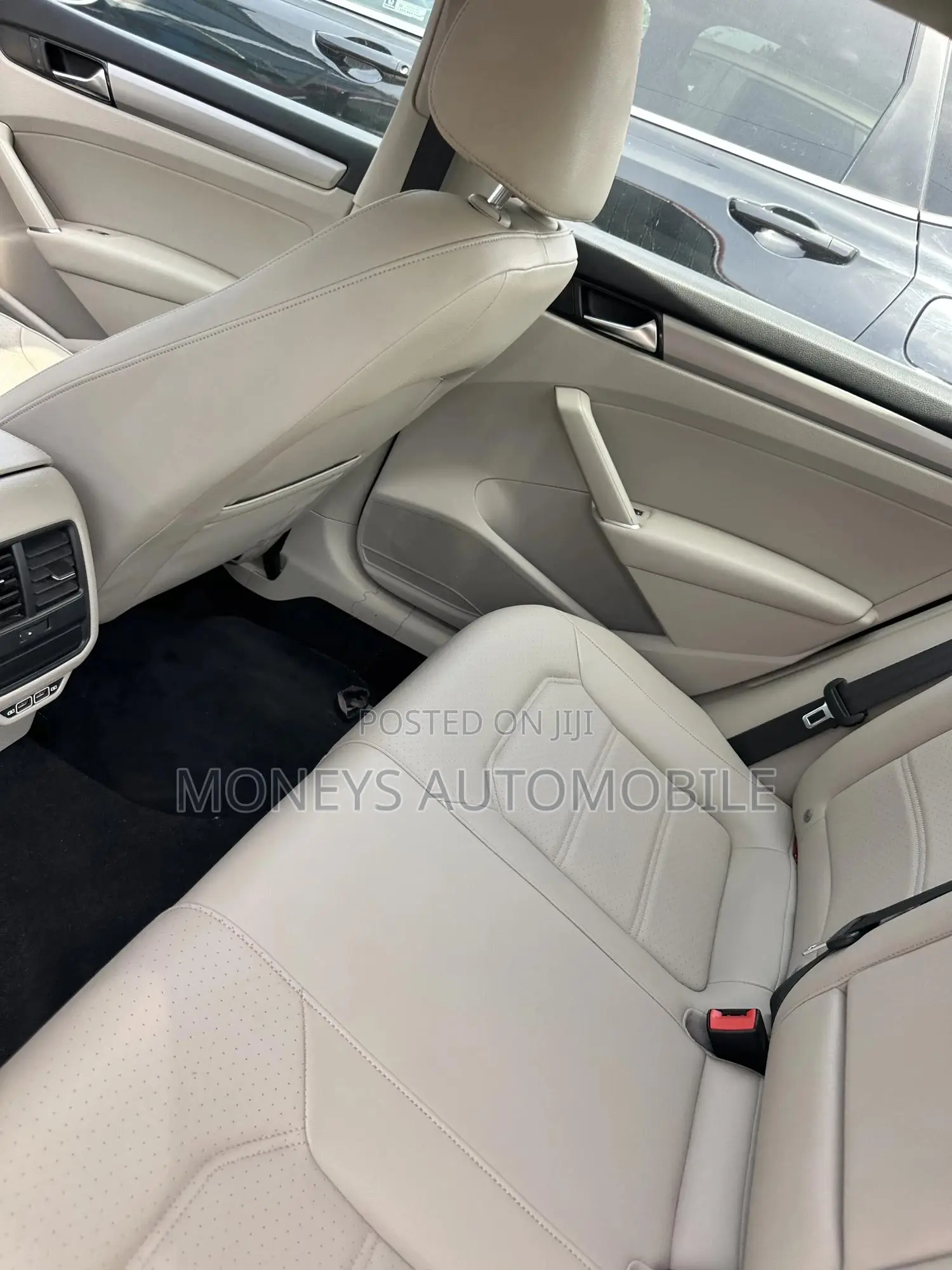 Volkswagen Passat 2020 Red