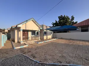 3bdrm House in School Junction, Adjiriganor for rent