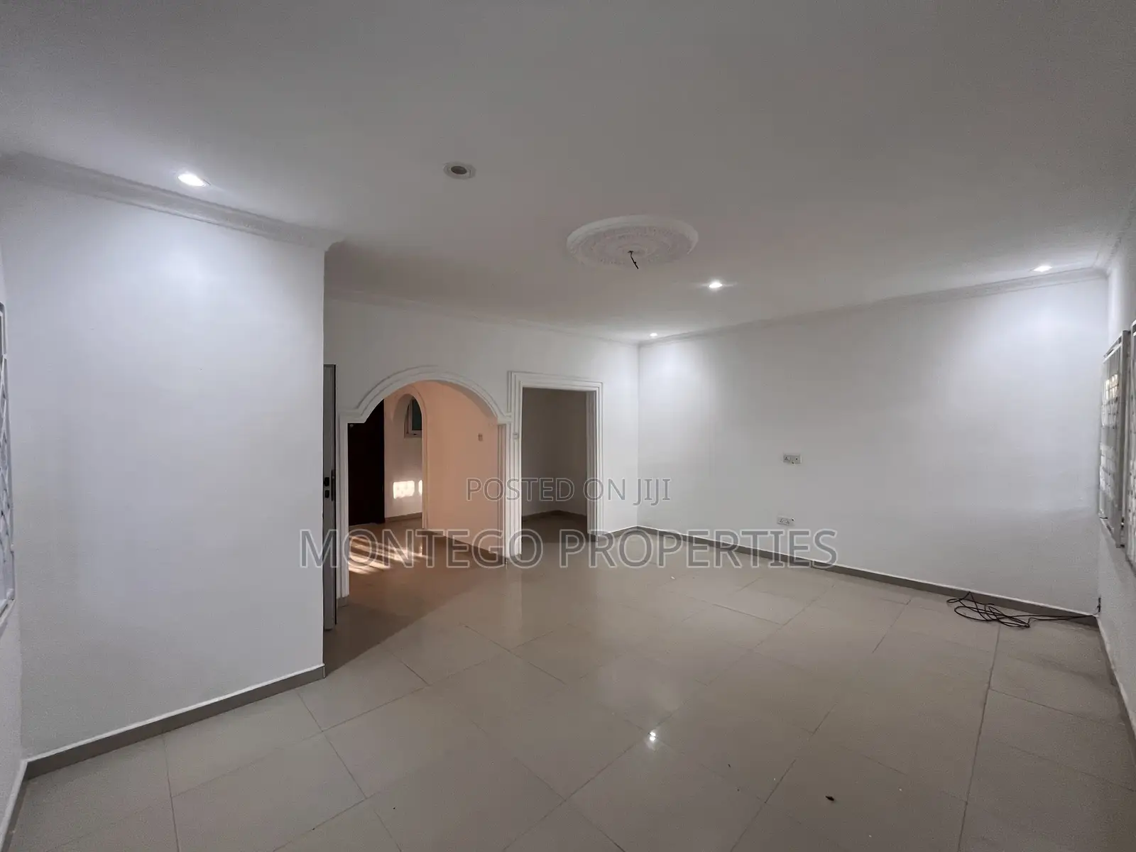 3bdrm House in School Junction, Adjiriganor for rent