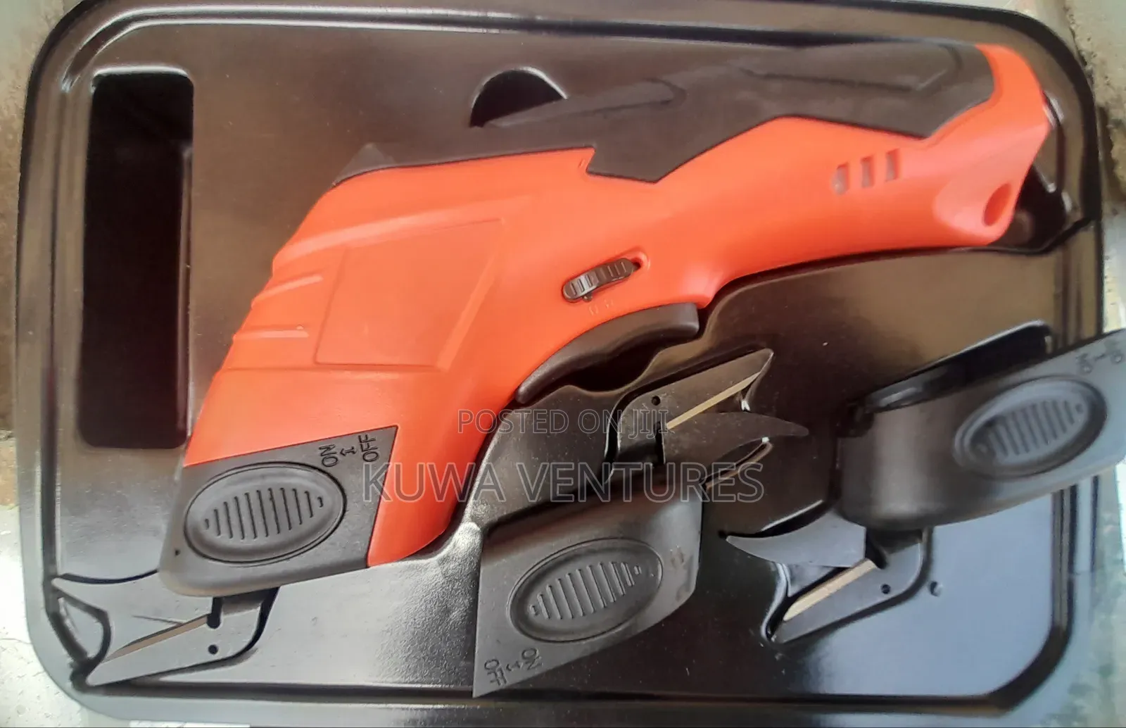 Electric Scissors With 2 Extra Blades